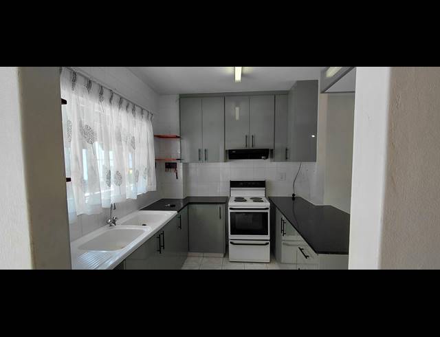 3 BEDROOM APARTMENT FOR SALE IN MANOR GARDENS